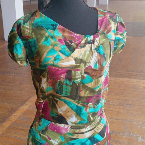 Sunny Leigh vivid Abstract Skirt Set - Picture 6 of 14